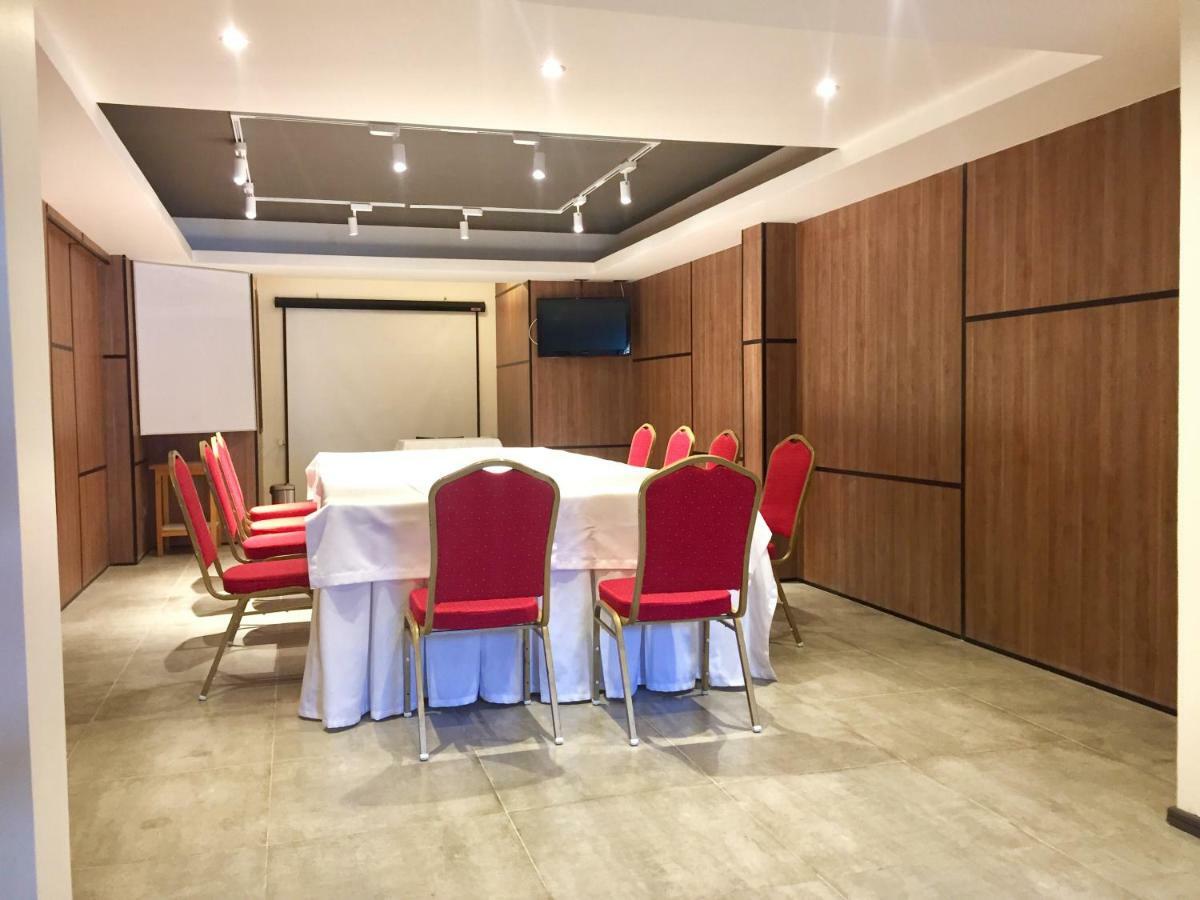 Ku Hotel Turismo Темуко Екстериор снимка